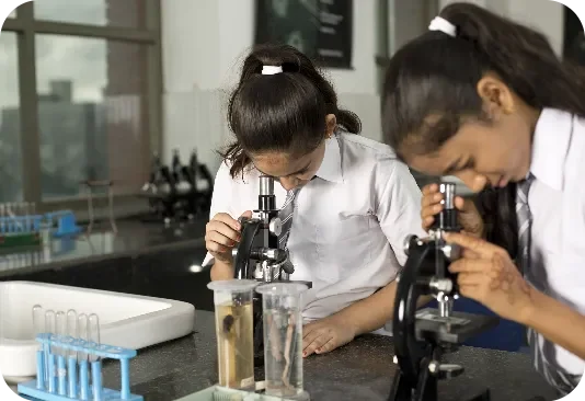 Lab_skills__two_women_what_is_vet_structured_workplace_learning_portal_certificate_2_animal_care_vetdss_certificate_2_in_animal_studies